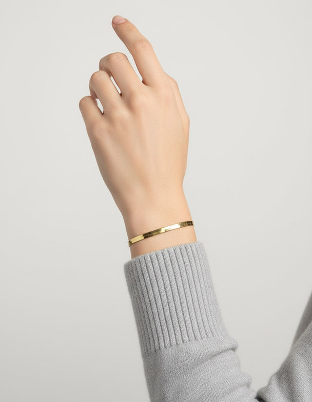 18K Gold Flex Herringbone Bracelet